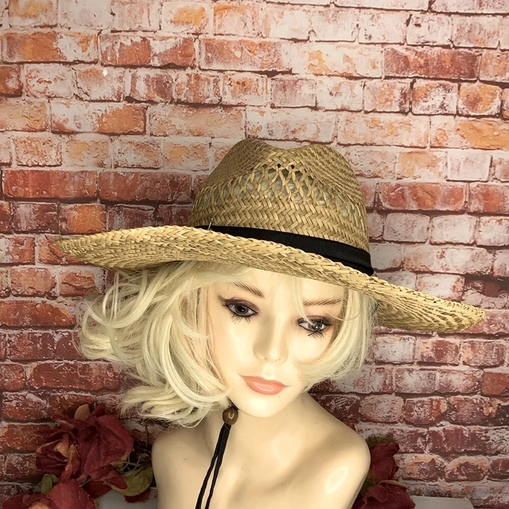 N/A woven tan